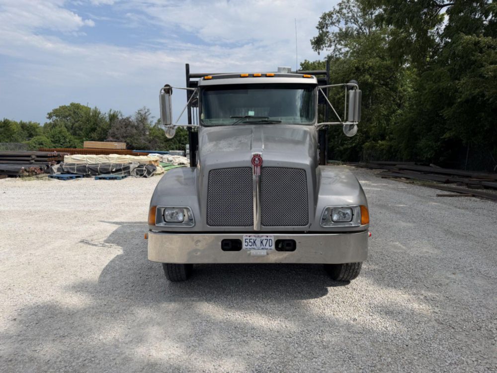 2007 Kenworth T-300 Tandem Axle Flatbed Dump Truck