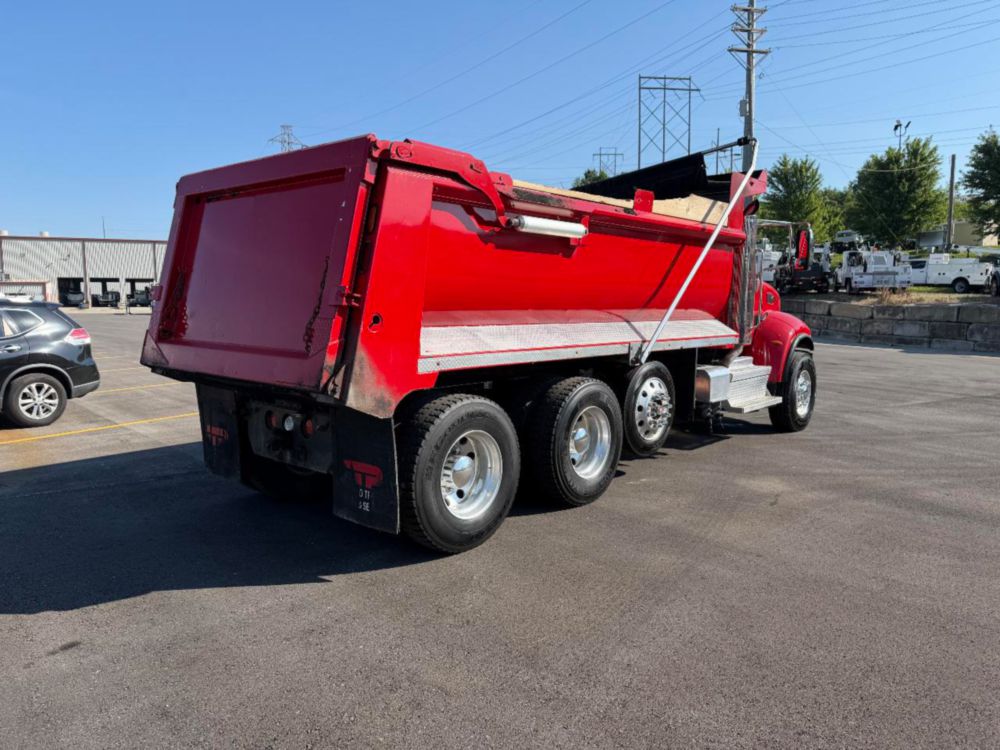 2021 Tri Dump Truck
