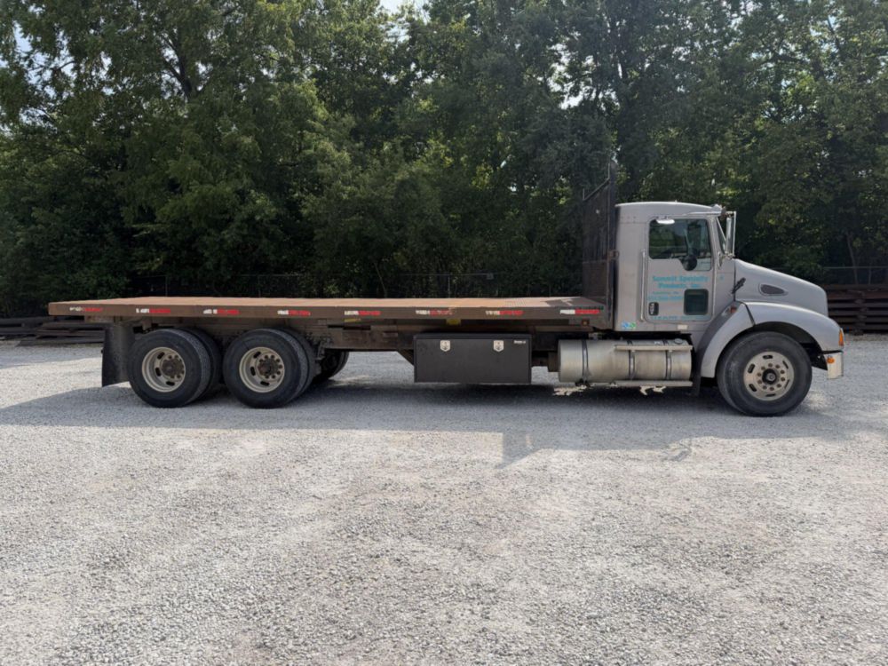 2007 Kenworth T-300 Tandem Axle Flatbed Dump Truck