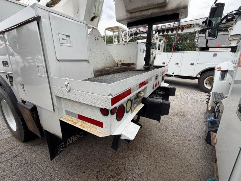 2007 Single Altec AM55 Bucket Truck