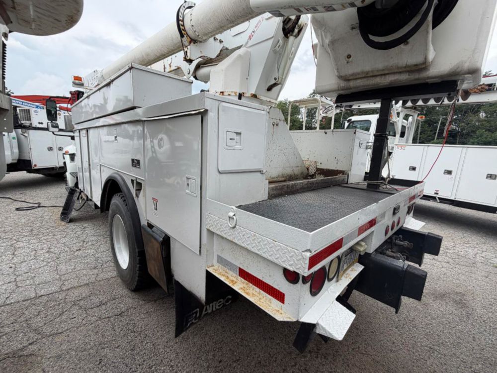 2007 Single Altec AM55 Bucket Truck