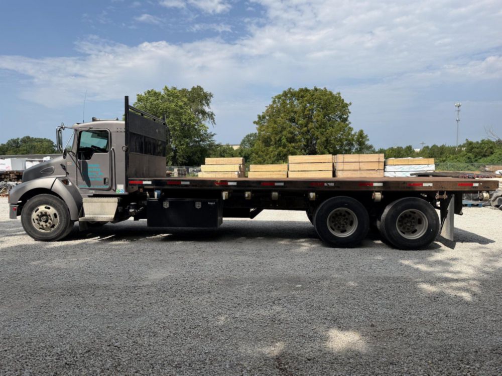 2007 Kenworth T-300 Tandem Axle Flatbed Dump Truck