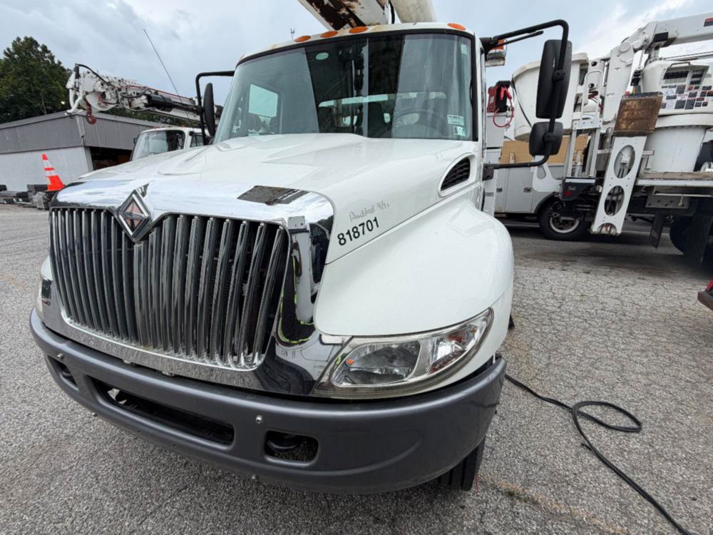 2007 Single Altec AM55 Bucket Truck