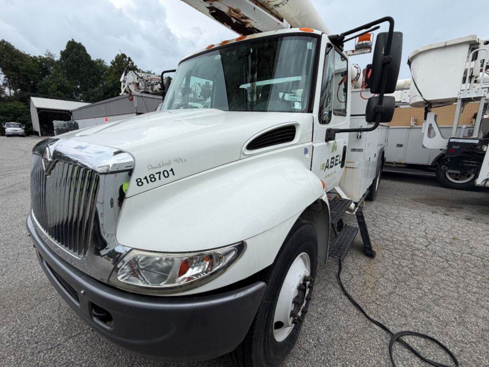 2007 Single Altec AM55 Bucket Truck