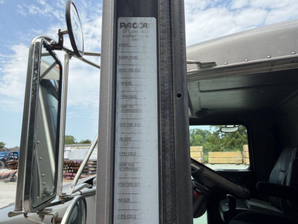 2007 Kenworth T-300 Tandem Axle Flatbed Dump Truck