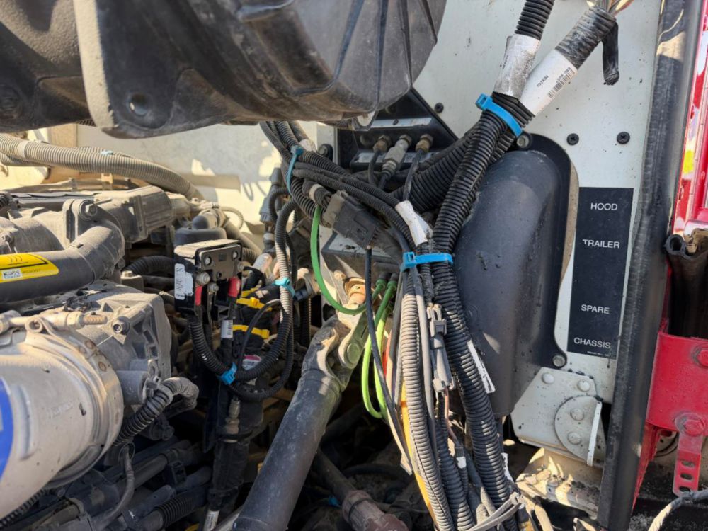 2021 Tri Dump Truck