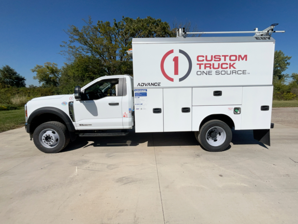 Ford F600 4x4 Service Truck