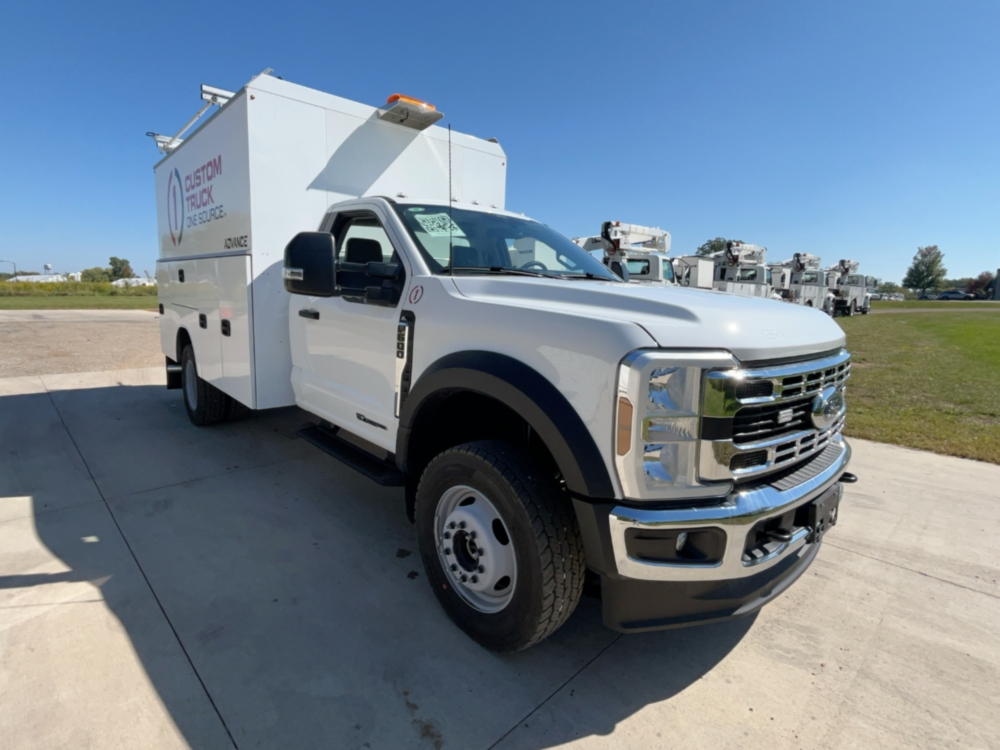 Ford F600 4x4 Service Truck
