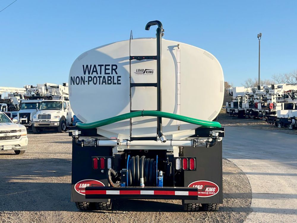 4,000 gal Water Truck