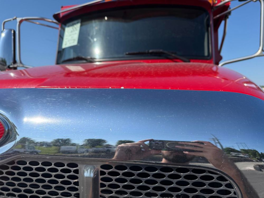 2021 Tri Dump Truck