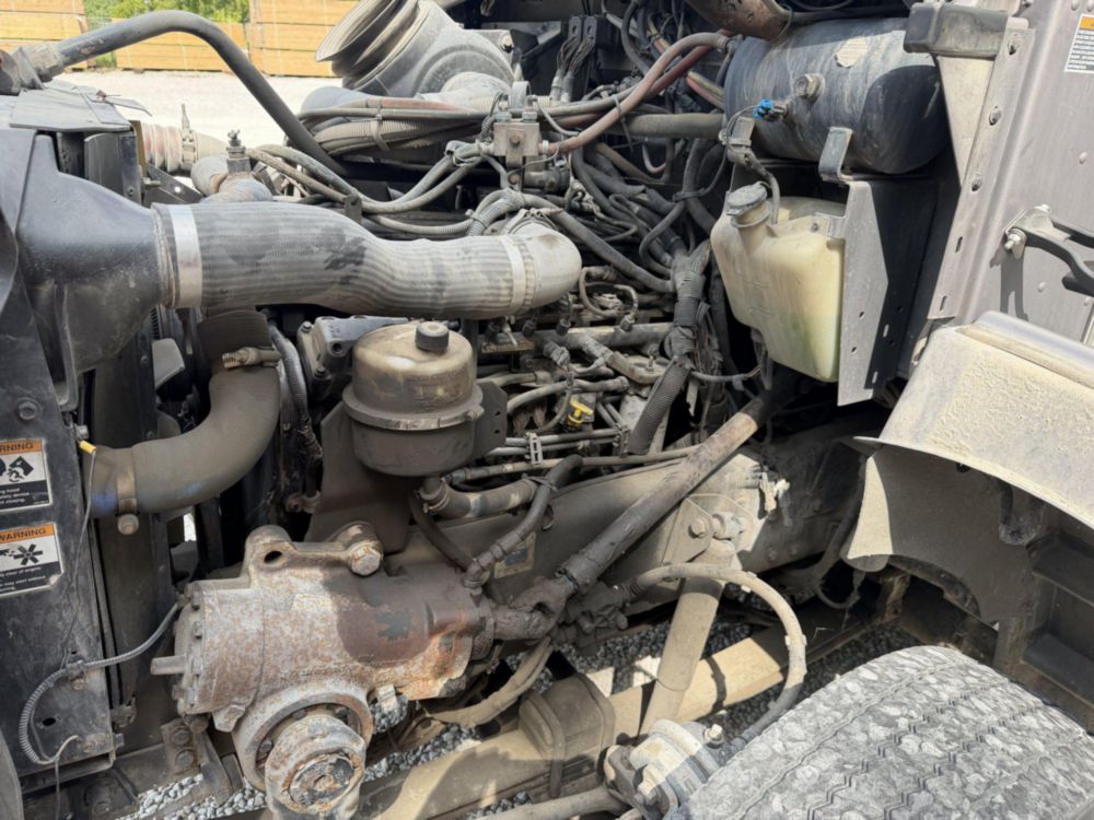 2007 Kenworth T-300 Tandem Axle Flatbed Dump Truck