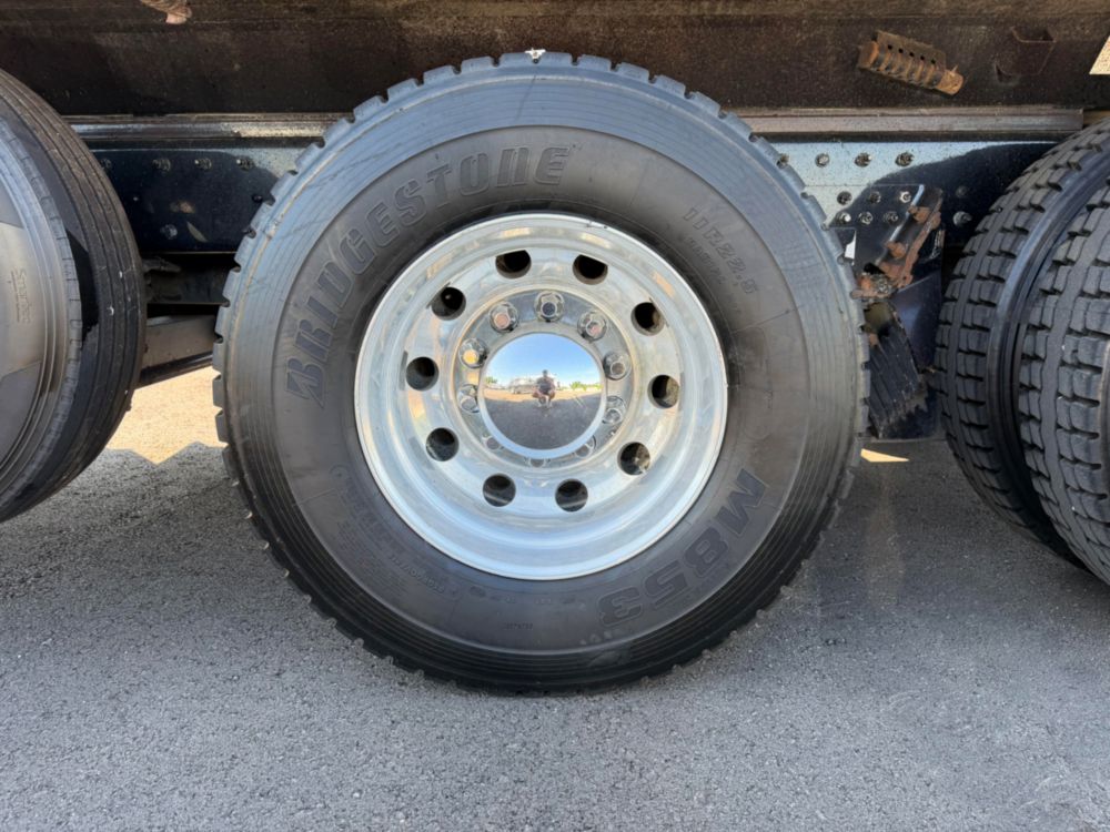 2021 Tri Dump Truck