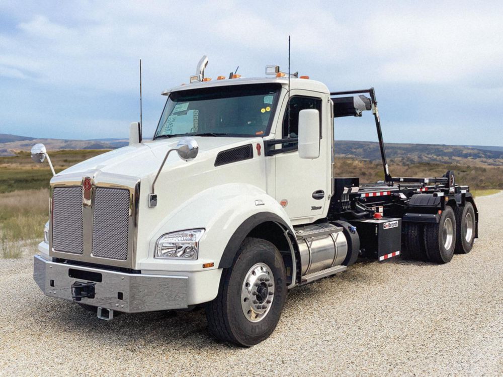 2025 Kenworth T880 6x4 Galbreath U75-OR-174 Roll-Off Truck