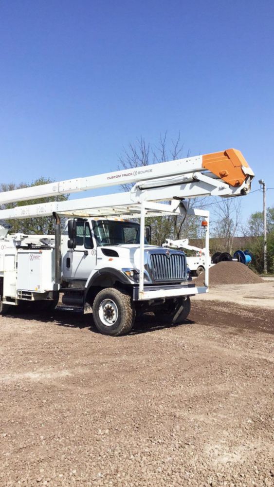 2011 International 7400 Terex Bucket Truck RMX75 