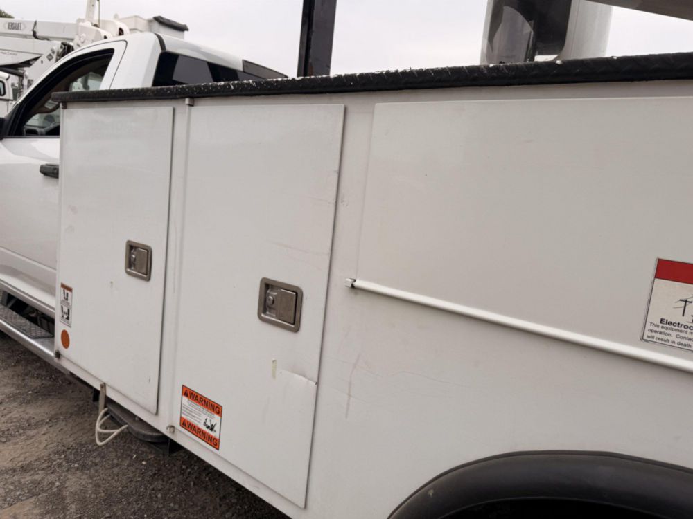 2019 Dodge Ram 5500 4x4 Versalift VST-47-I Material Handler Bucket Truck