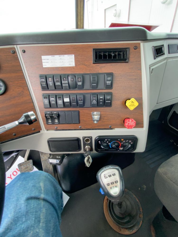 2018 Western Star 4700SB 6x4 Equipment Hauler