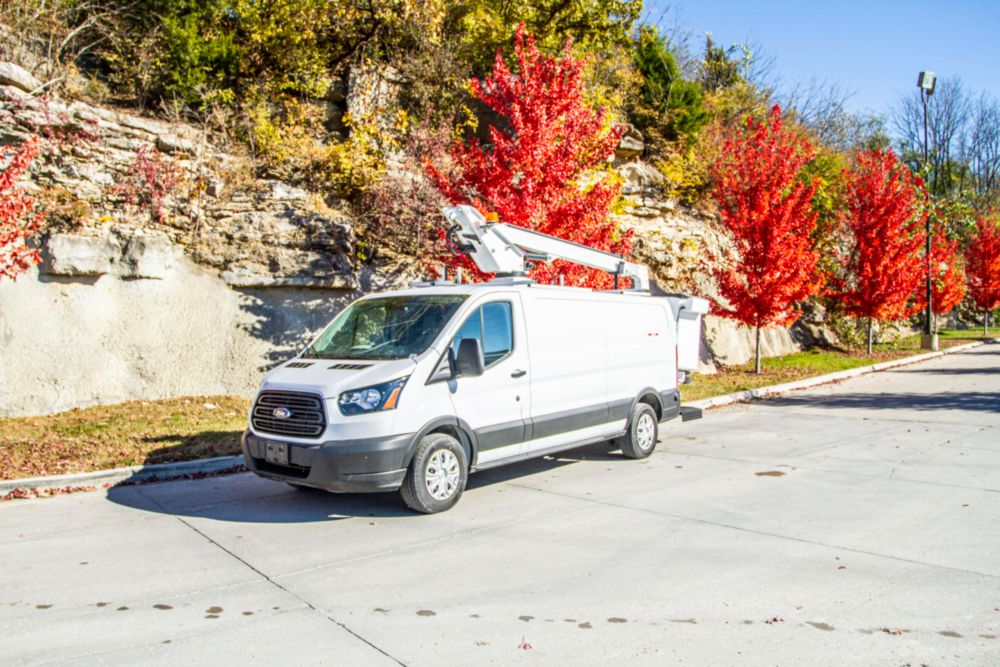 29 ft Non Insulated Telecom Bucket Truck