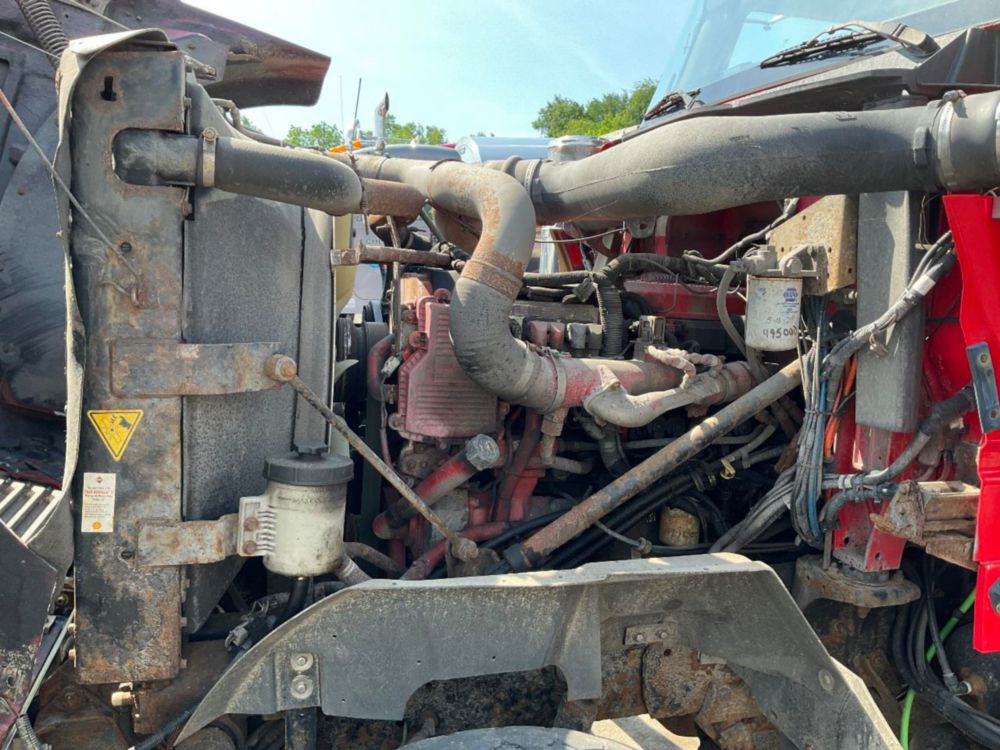 2011 Int'l 5900 Tri-Axle Tank Truck