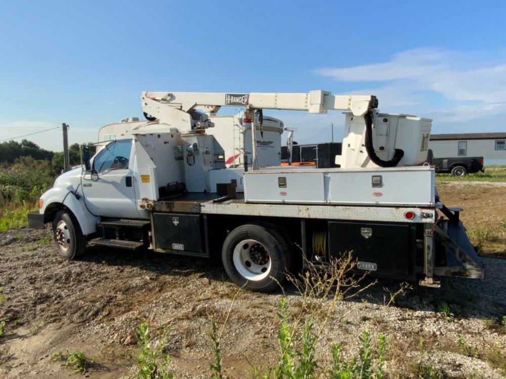 2005 Ford F-650 Terex Hi-Ranger 45 Ft. Bucket Truck