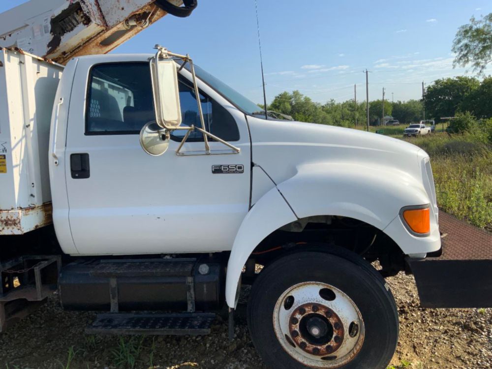 2005 Ford F-650 Terex Hi-Ranger 45 Ft. Bucket Truck