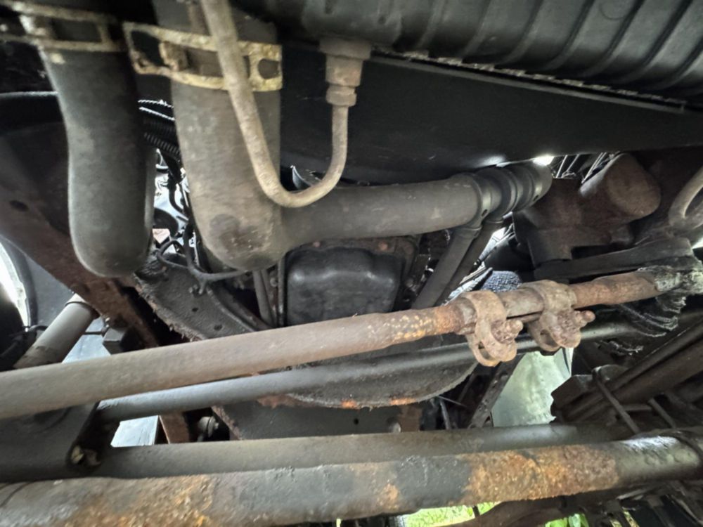 2000 Ford F-450 4x2 Hi-Ranger ETI Bucket Truck