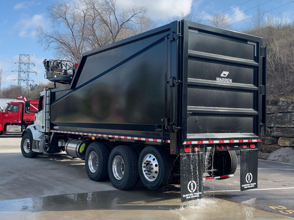 2025 Peterbilt 567 8x4 Palfinger EPSILON M13A80 24’ Dumping Debris Body
