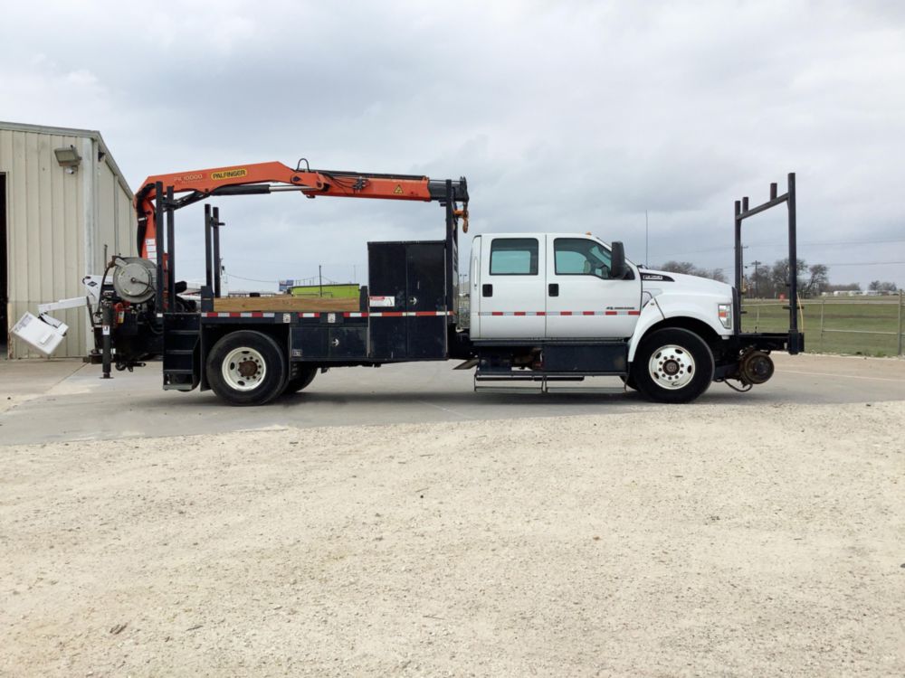 2017 Ford F750 4x2 Palfinger PK10000 Hi-Rail Section Truck