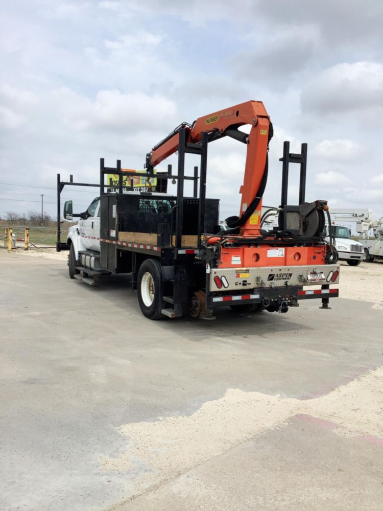 2017 Ford F750 4x2 Palfinger PK10000 Hi-Rail Section Truck
