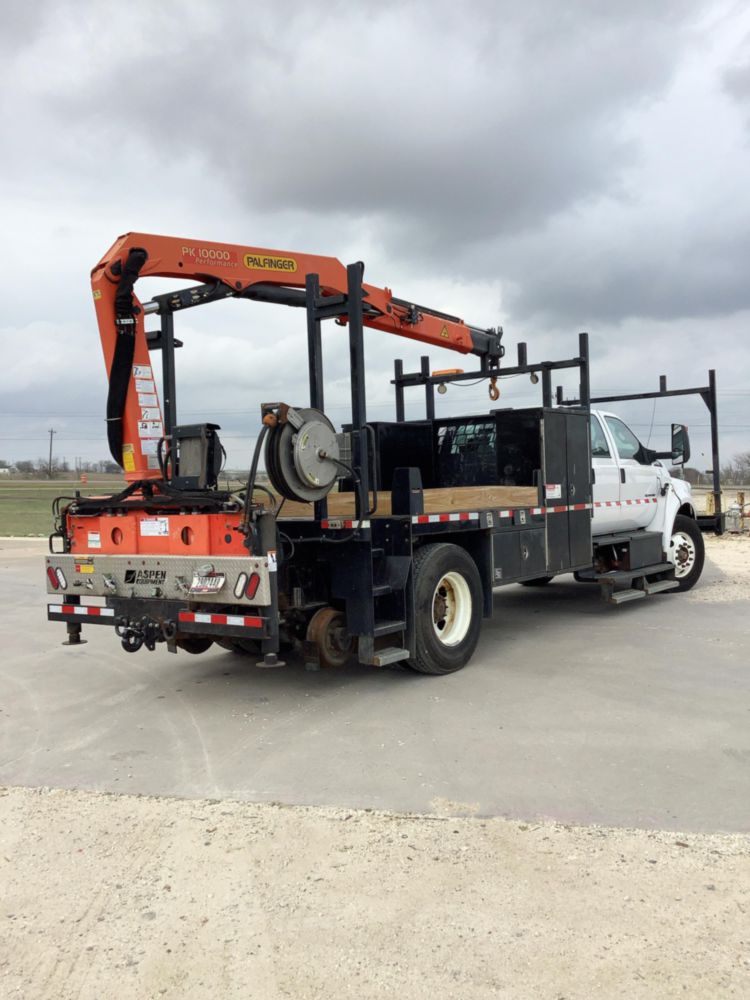 2017 Ford F750 4x2 Palfinger PK10000 Hi-Rail Section Truck