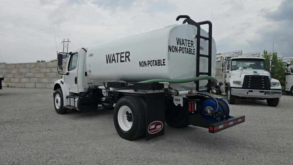2020 Freightliner M2106 4x2 With New 2024 Load King 2500 Gallon Tank Kit