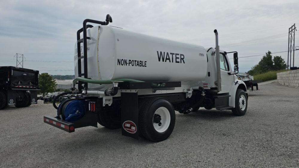 2020 Freightliner M2106 4x2 With New 2024 Load King 2500 Gallon Tank Kit