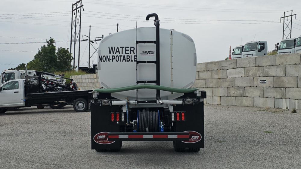 2020 Freightliner M2106 4x2 With New 2024 Load King 2500 Gallon Tank Kit