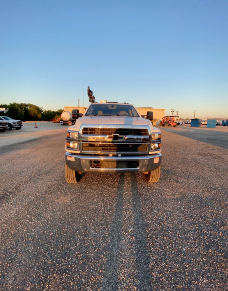 2019 Chevrolet 6500HD Crew Cab 4x4 Load King Voyager I Service Truck With Crane