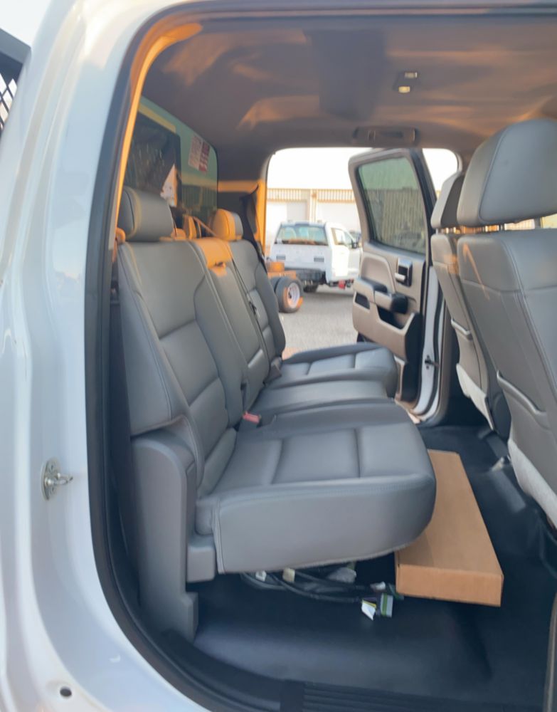 2019 Chevrolet 6500HD Crew Cab 4x4 Load King Voyager I Service Truck With Crane