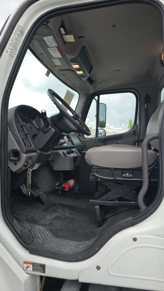 2020 Freightliner M2106 4x2 With New 2024 Load King 2500 Gallon Tank Kit