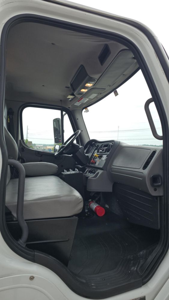 2020 Freightliner M2106 4x2 With New 2024 Load King 2500 Gallon Tank Kit