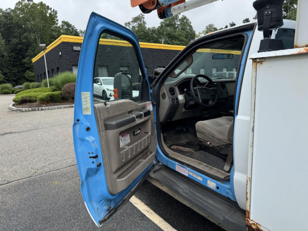 2008 Ford F-550 4x4 Terex Bucket Truck