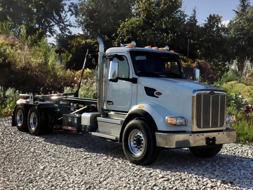 2024 Peterbilt 567 6x4 Spartan SRO60 Roll-Off Truck