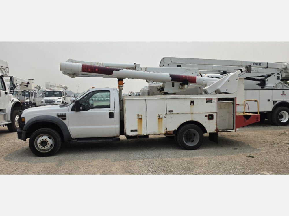 2008 Ford F-550 4x2 ALTEC L-37MR Material Handler Bucket Truck
