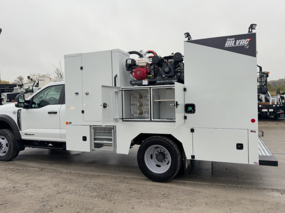 2026 Ford F600 4x4 SAGE OIL VAC 55AB-6200 Lube Truck