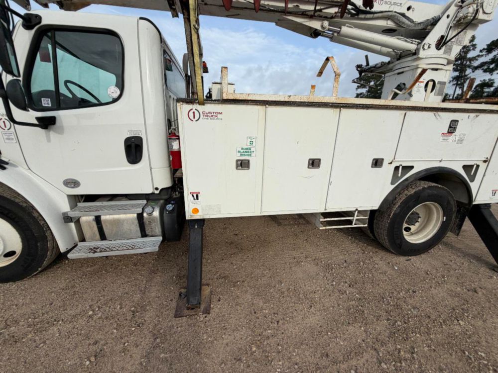 2019 Freightliner M2 4x2 Terex Commander 4047 Digger Derrick Truck