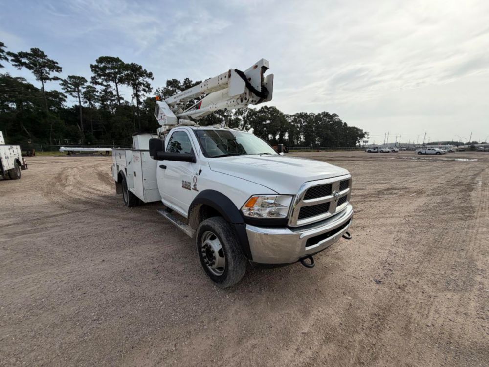 2017 Dodge Ram 5500 4x4 Terex LT-40 Bucket Truck