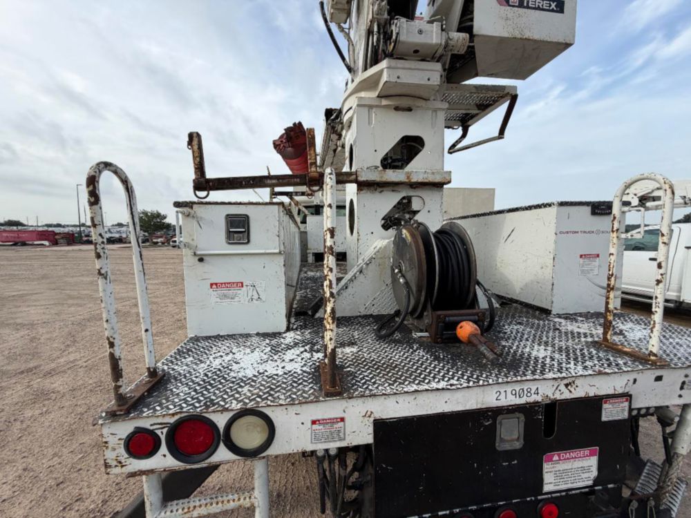 2019 Freightliner M2 4x2 Terex Commander 4047 Digger Derrick Truck