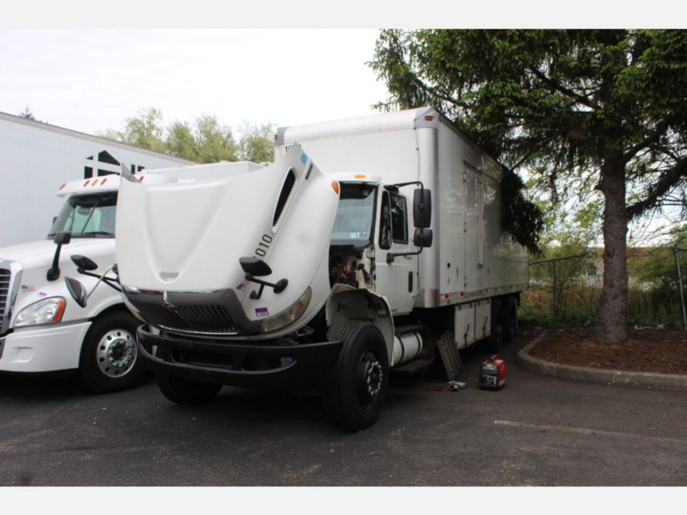 2013 Int'l Diesel 6x4 Automatic Box Truck