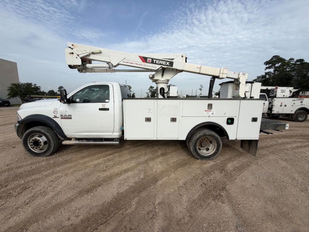 2017 Dodge Ram 5500 4x4 Terex LT-40 Bucket Truck