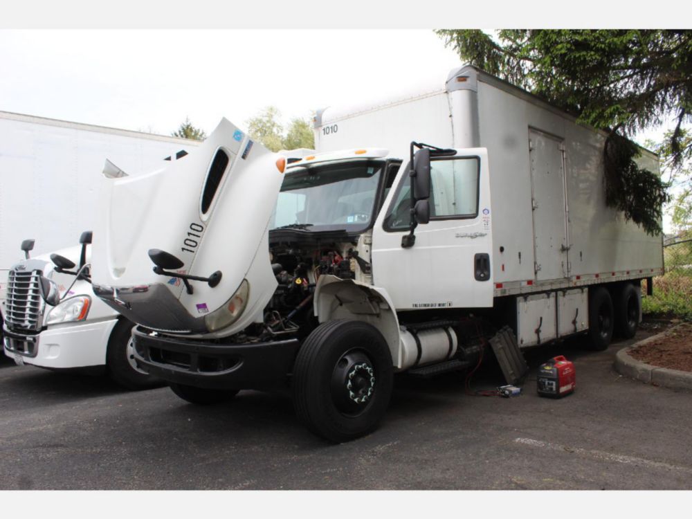 2013 Int'l Diesel 6x4 Automatic Box Truck