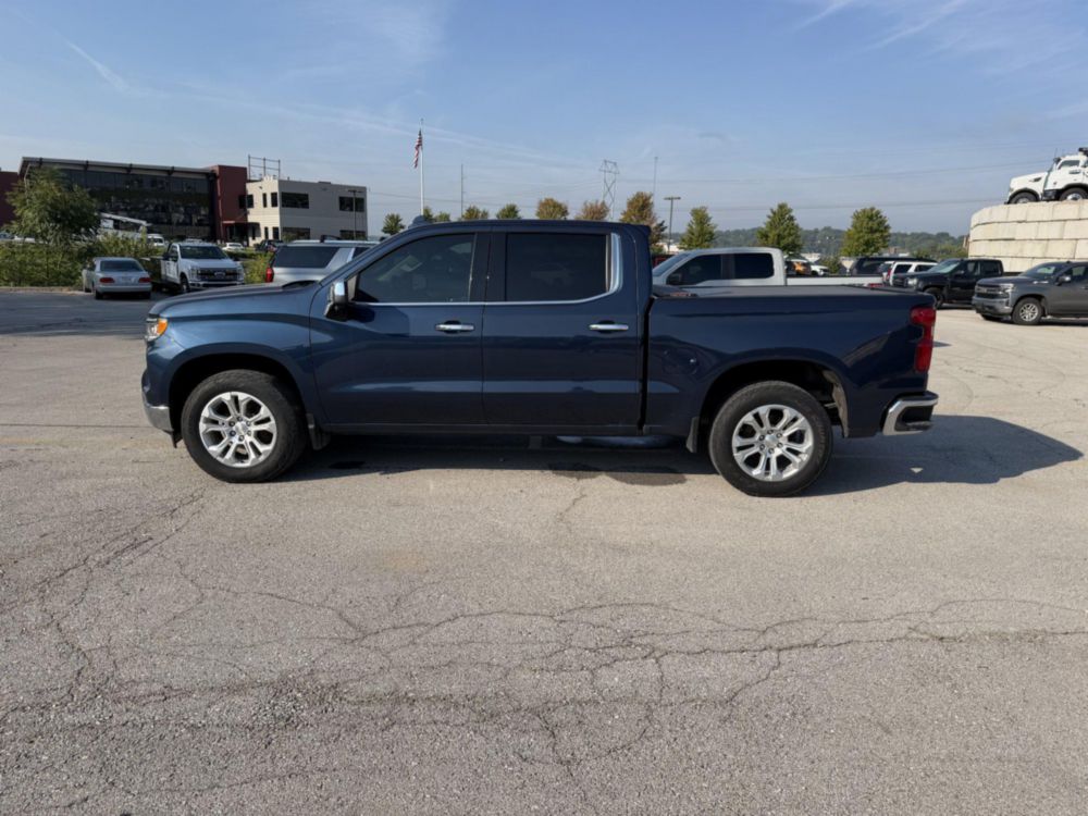 2022 Chevrolet 4 Door 1500 4x4 Pickup Truck