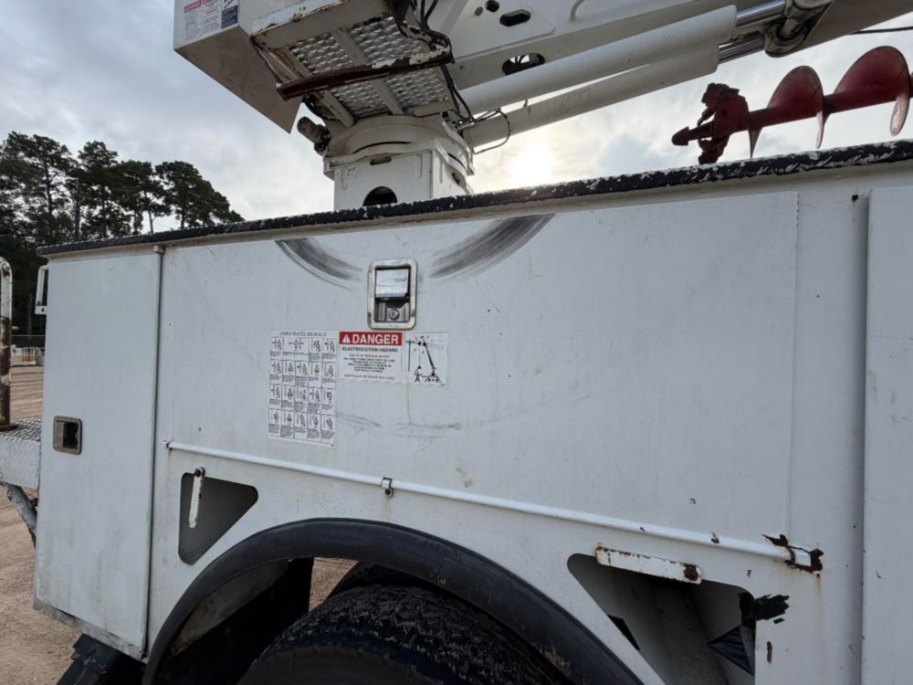 2019 Freightliner M2 4x2 Terex Commander 4047 Digger Derrick Truck