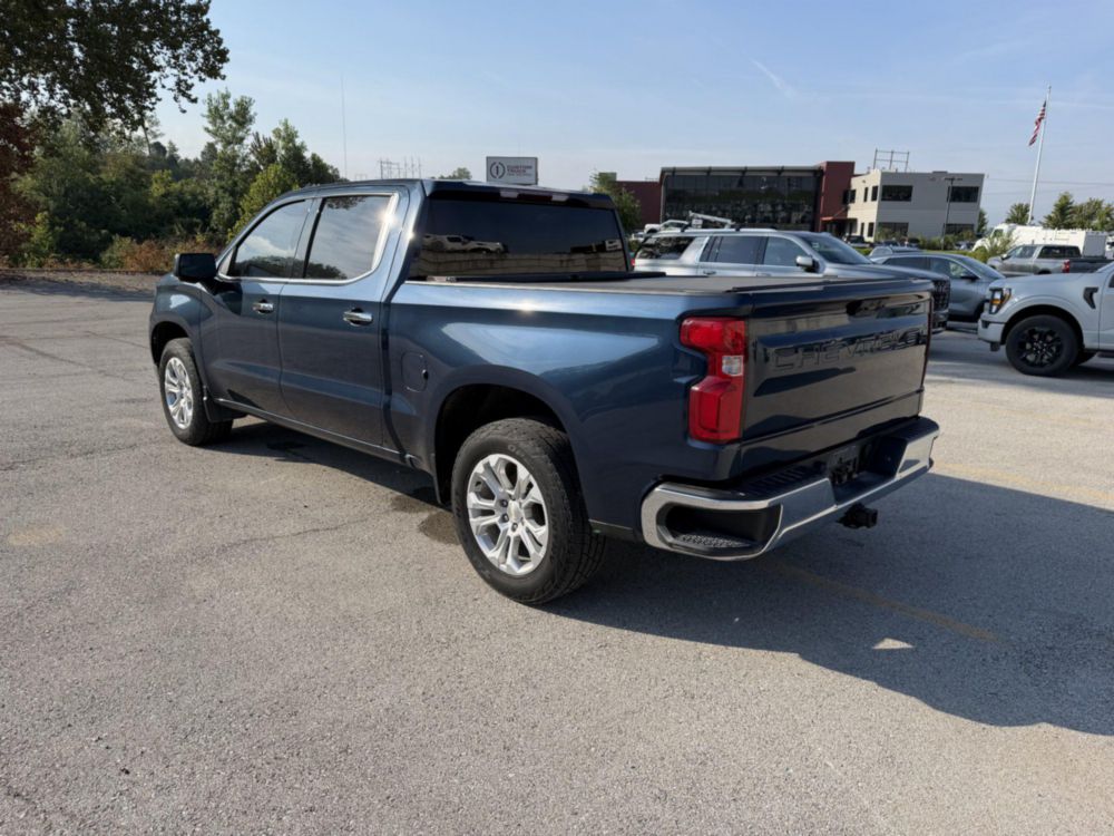 2022 Chevrolet 4 Door 1500 4x4 Pickup Truck