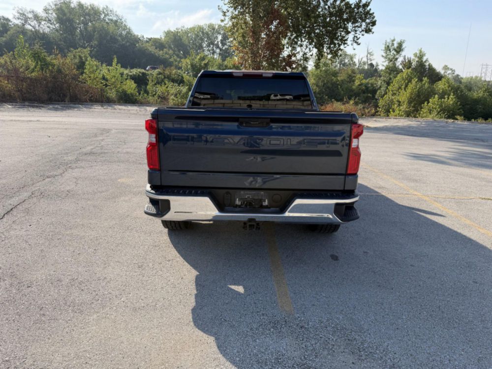 2022 Chevrolet 4 Door 1500 4x4 Pickup Truck